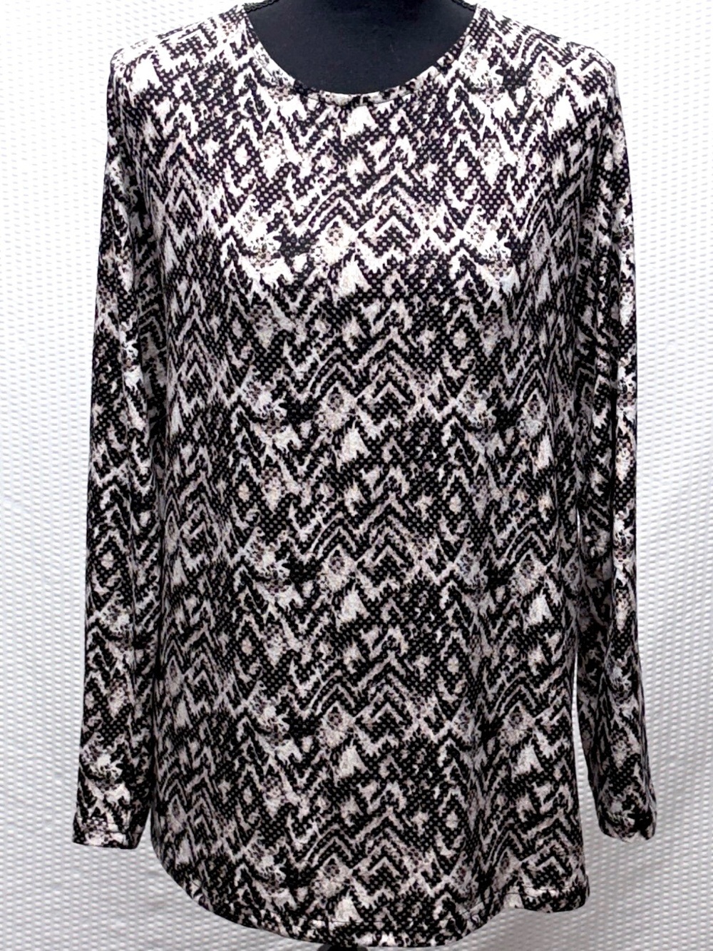 Mario Serrani Aztec Print Top Women’s XL Black Ivory Boho Pullover EUC